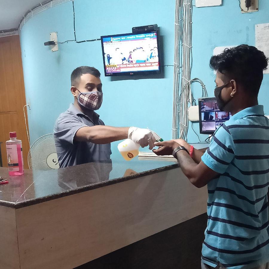 Lg Towers Hotel Guwahati Luaran gambar