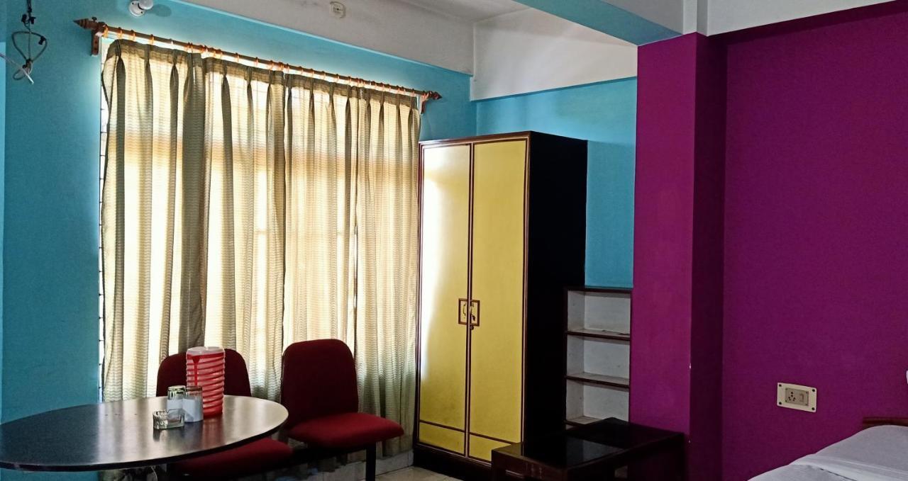 Lg Towers Hotel Guwahati Luaran gambar
