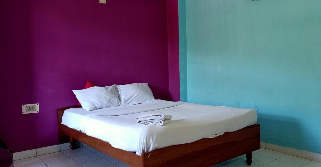 Lg Towers Hotel Guwahati Luaran gambar