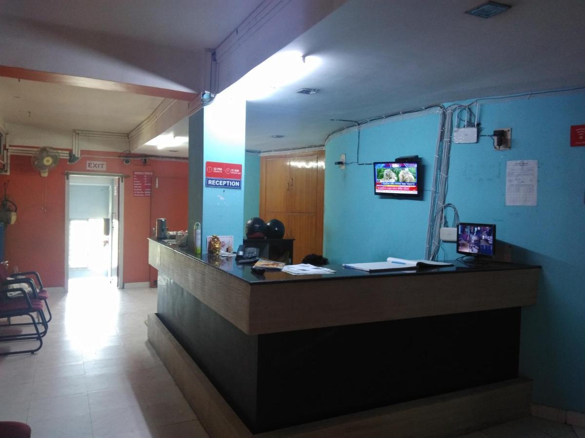Lg Towers Hotel Guwahati Luaran gambar