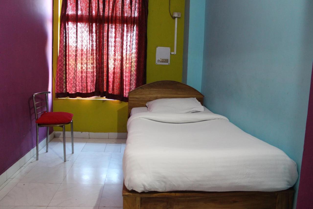 Lg Towers Hotel Guwahati Luaran gambar