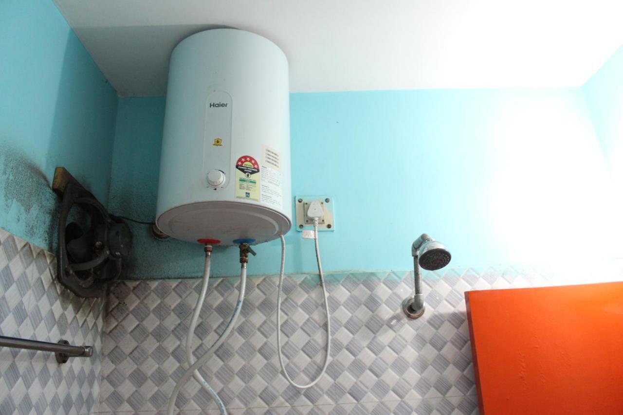 Lg Towers Hotel Guwahati Luaran gambar