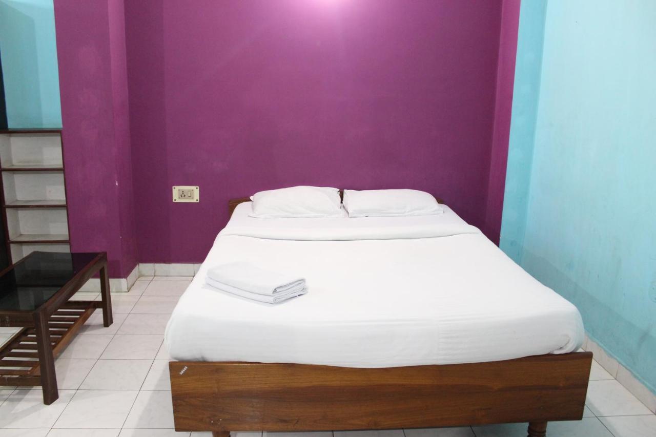 Lg Towers Hotel Guwahati Luaran gambar