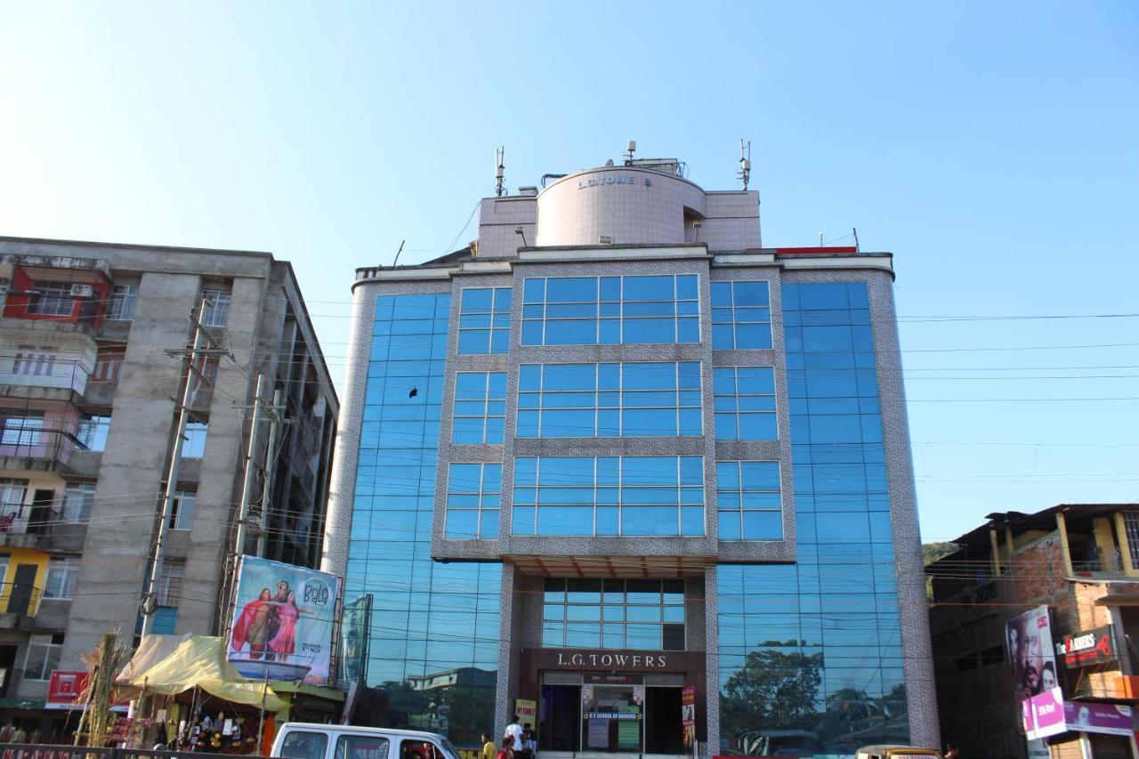 Lg Towers Hotel Guwahati Luaran gambar